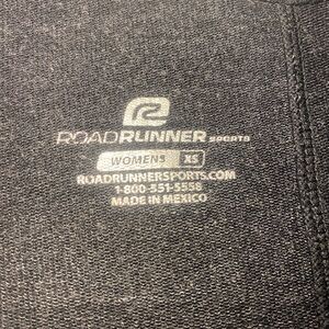 Roadrunner sporty woman’s XS gray off shoulder long sleeve